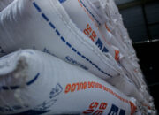 Bulog NTB Salurkan 10.200 Ton Beras Bantuan Juli Ini