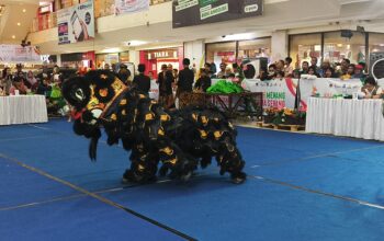 Vamos Rinjani NTB Curi Perhatian di FORNAS Lewat Barongsai Berbaju Adat Lombok