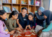 Sanggar Jalan Pulang, Oase Ilmu di Tengah Ladang Garam Sekotong