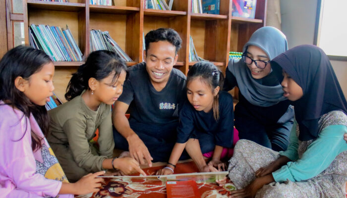 Sanggar Jalan Pulang, Oase Ilmu di Tengah Ladang Garam Sekotong