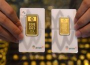 Harga emas hari ini bervariasi! Antam turun Rp10.000