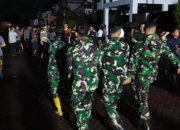 Korem 162/WB Kerahkan Ratusan Personel TNI Evakuasi Korban Banjir Riverside Mataram