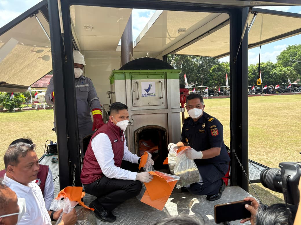 Polda NTB Musnahkan 1,5 Kg Sabu, 33,5 Kg Ganja, dan 298 Butir Ekstasi