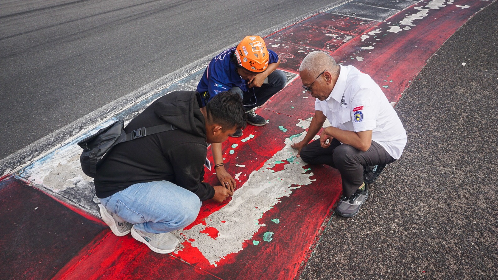 Mandalika Cat Ulang Kerbs Jelang MotoGP 2025