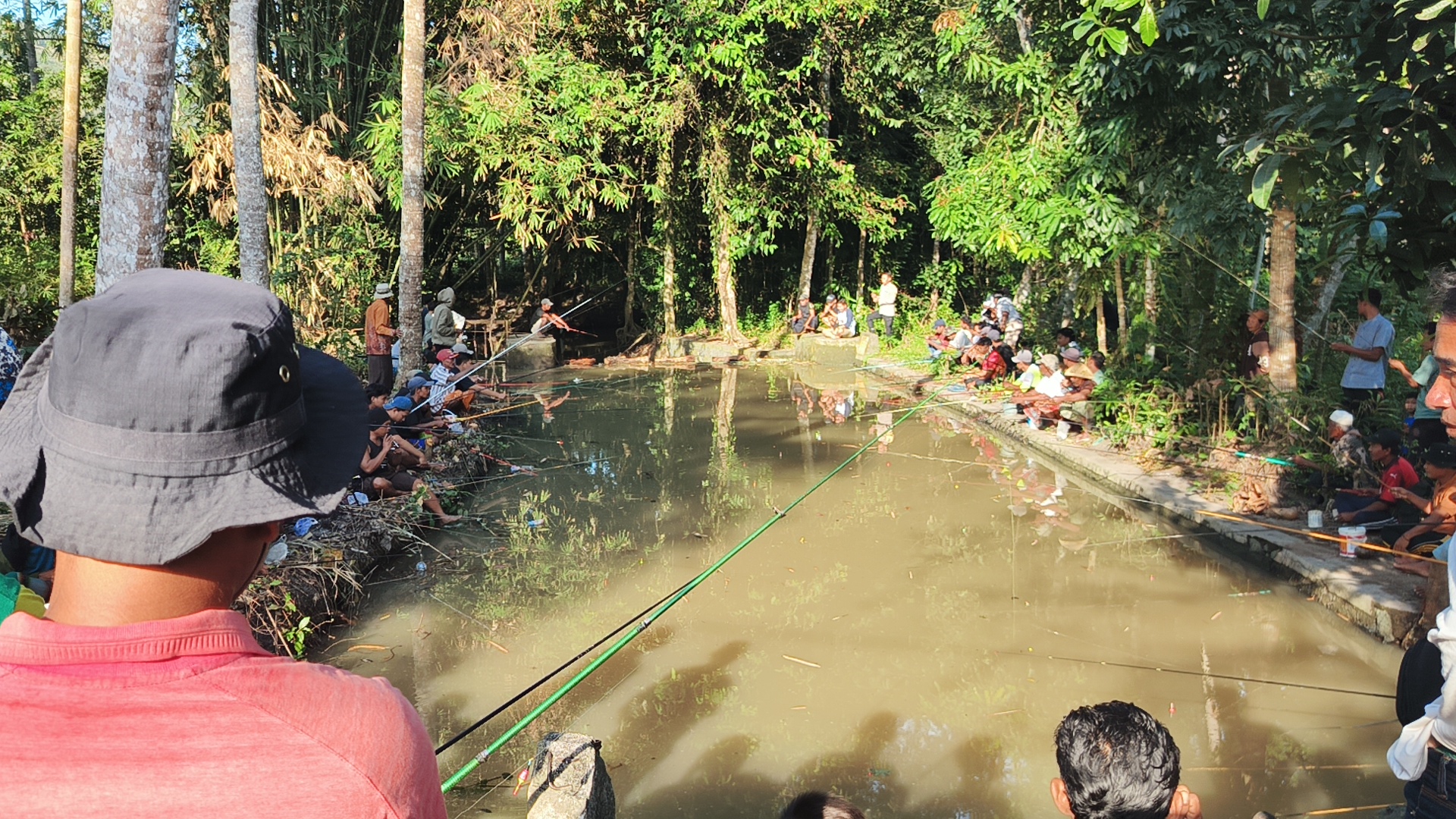 Dari Anak hingga Lansia, Warga Ranggata Ramaikan Lomba Mancing HUT RI