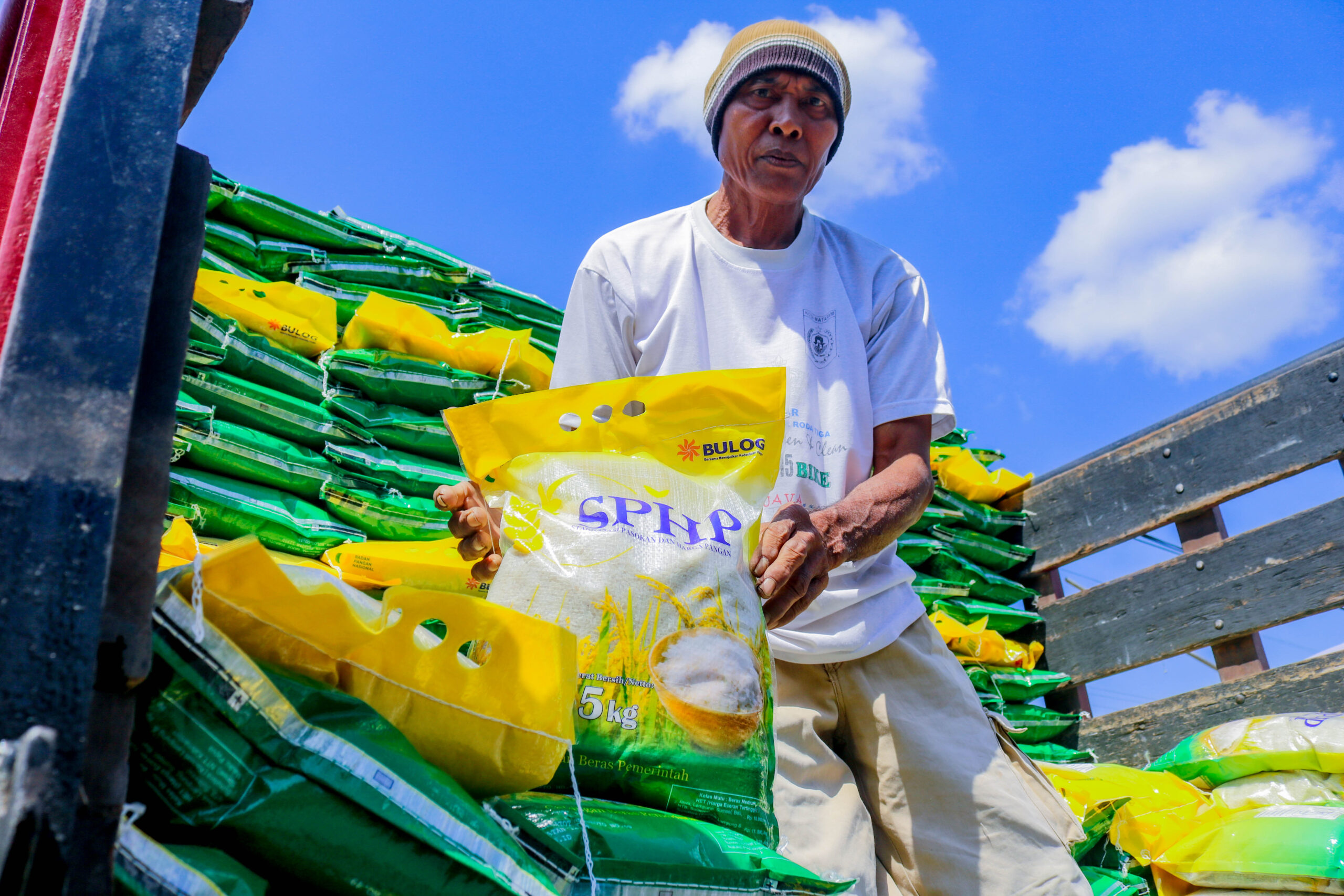 Stok Beras NTB Aman Jelang Maulid Nabi 2025, Bulog Pastikan Harga Stabil