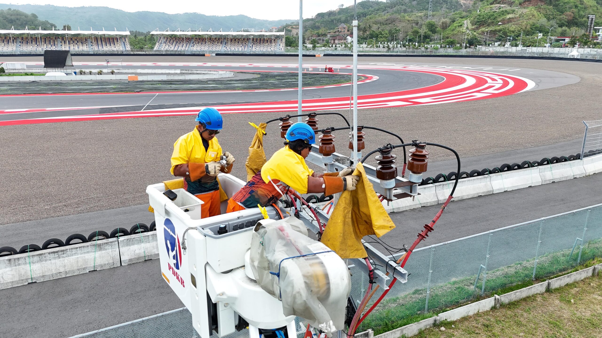 PLN Siapkan 13 UGB dan 17 UPS untuk MotoGP Mandalika 2025