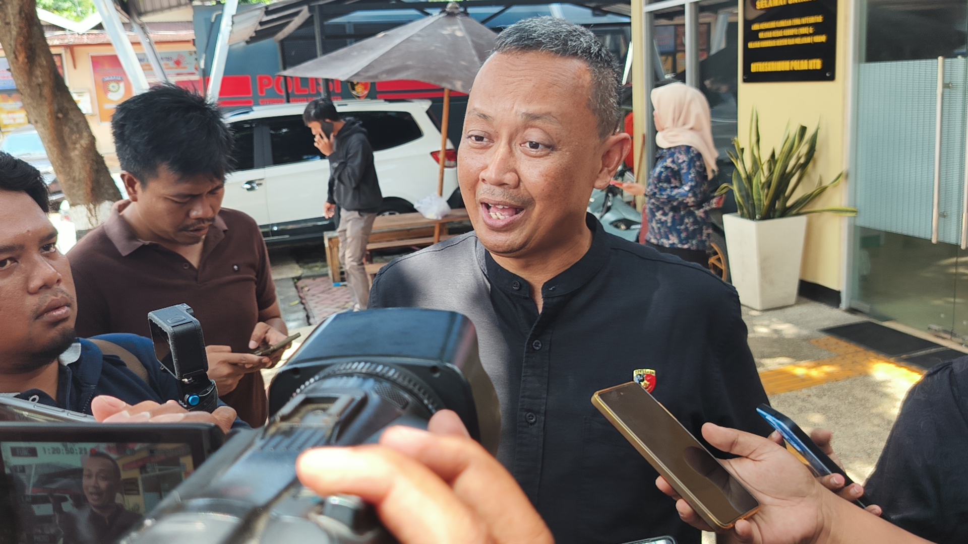 Polisi Tahan 4 Tersangka Kasus Perusakan Mapolda NTB, 2 Anak Tak Ditahan