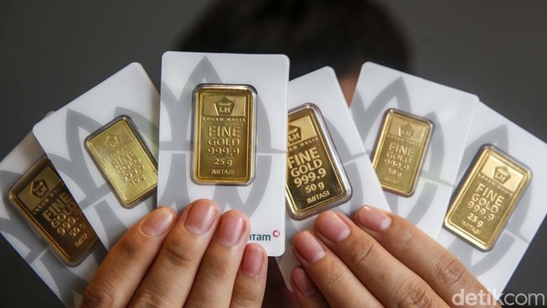 Harga Emas Antam 2 September Tembus Rp2 Juta per Gram