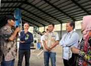 Menteri LHK Hanif Faisol Ajak Warga Lombok Jaga Pantai dan Kurangi Sampah Plastik