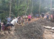 TMMD Buka Akses Jalan di Dasan Geria, Warga Kini Tak Lagi Terisolir