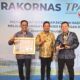 Gubernur NTB dan Bupati Lotim Terima Penghargaan TPAKD 2025 dari OJK