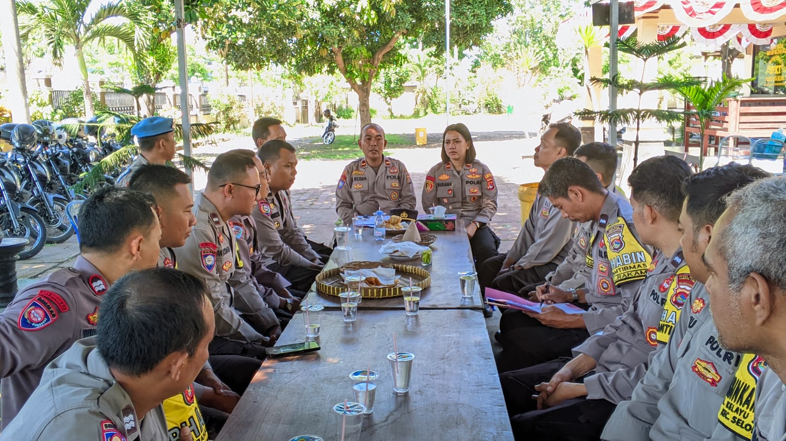Tingkatkan Kinerja Bhabinkamtibmas, Sat Binmas Polres Lombok Timur Gelar Supervisi dan Monitoring di Polsek Selong