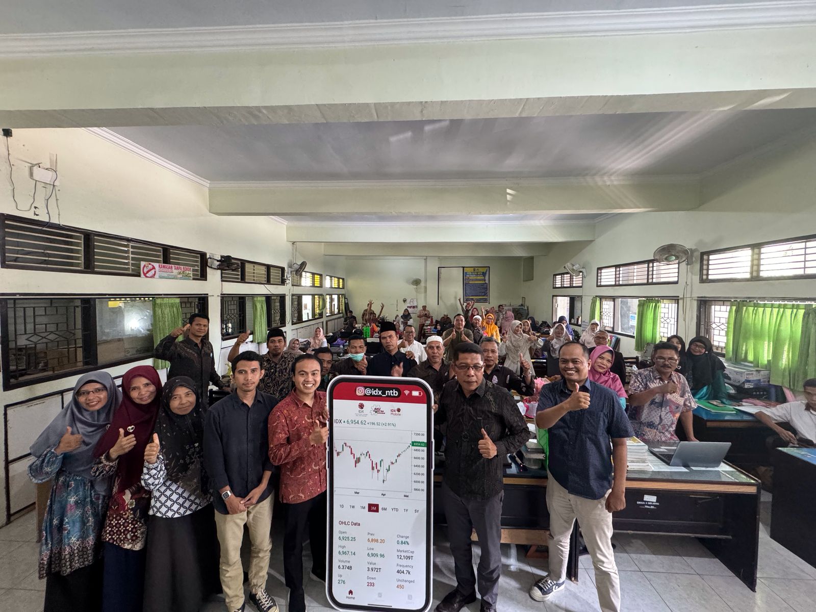 Ribuan Investor Baru Lahir di NTB dari Program Road to CMSE 2025 dan Guruku Investor Saham