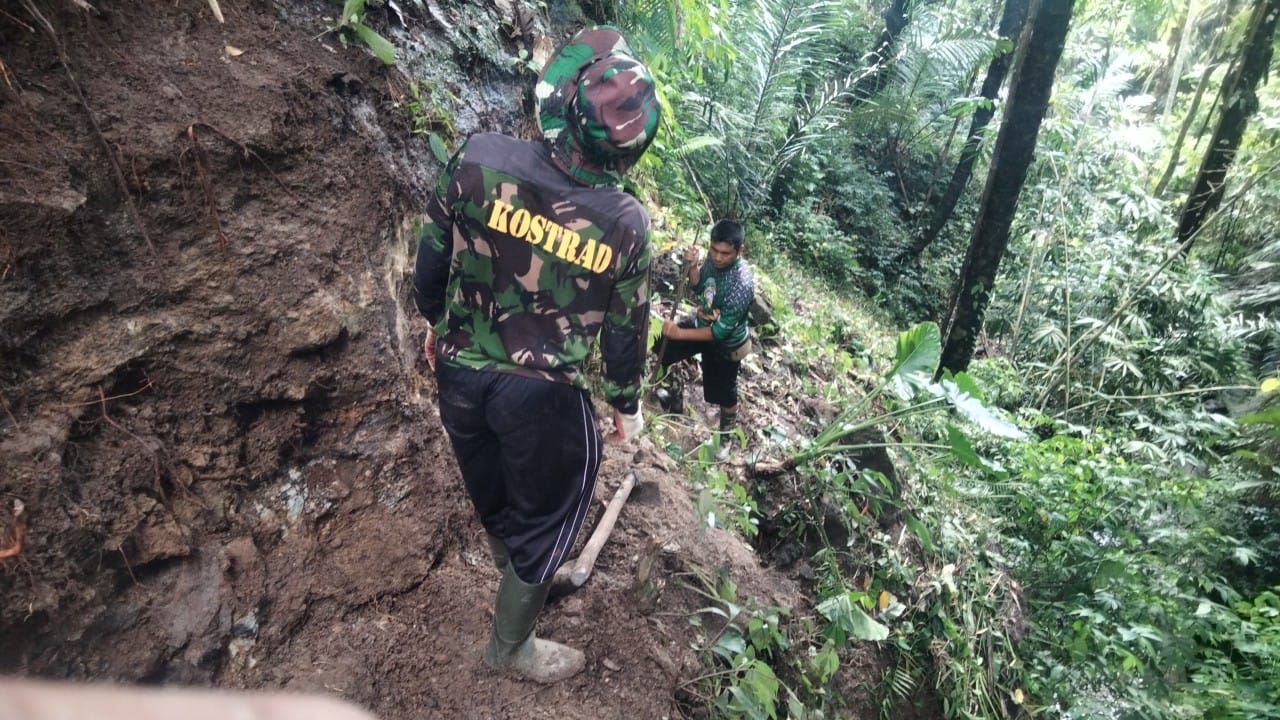 TMMD Kodim 1606 Buka Akses Air Bersih untuk Warga di Kaki Rinjani