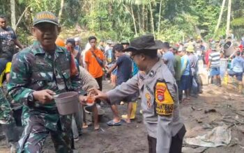 TMMD Kodim 1606: Tuak Manis Satukan TNI-Polri dan Warga di Giri Madia