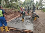 TMMD ke-126 Kodim 1606 Mataram Genjot Pembangunan Rabat Jalan 750 Meter di Lingsar