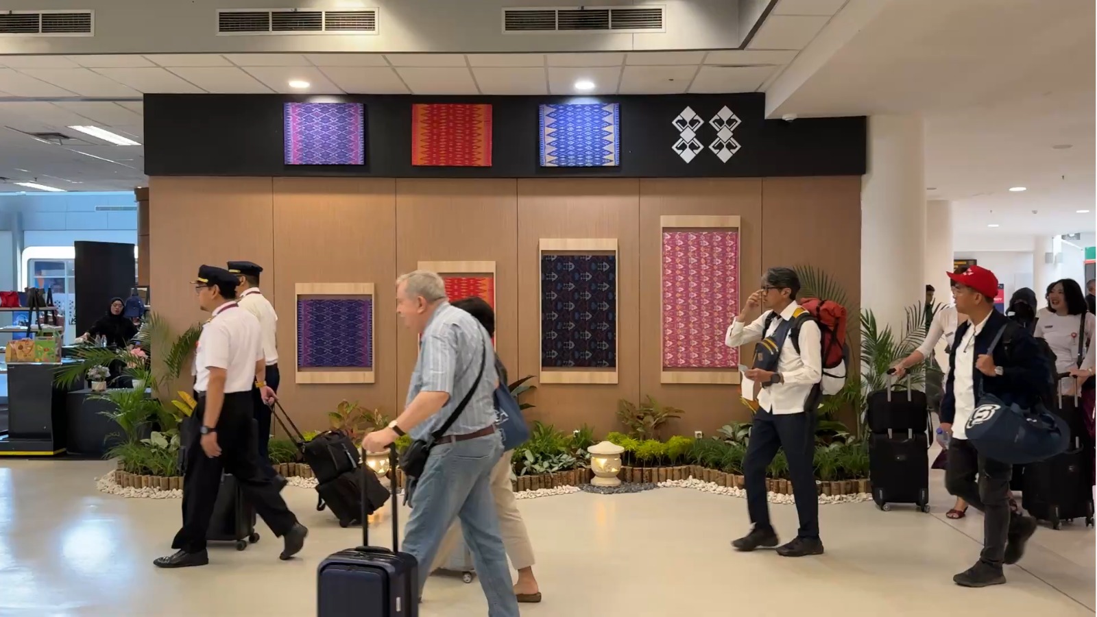 Bandara ZAM Tuai Apresiasi Saat Kepulangan Kru dan Pembalap MotoGP 2025