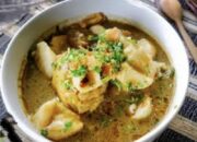 Viral! Lontong Kikil Murah Meriah di Depan Taman Sangkareang Mataram, Pagi Sudah Ludes