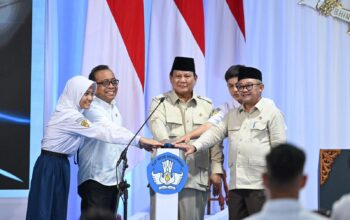 Presiden Prabowo Resmikan Program Digitalisasi Pembelajaran: 173 Ribu Panel Interaktif Sudah Tiba di Sekolah