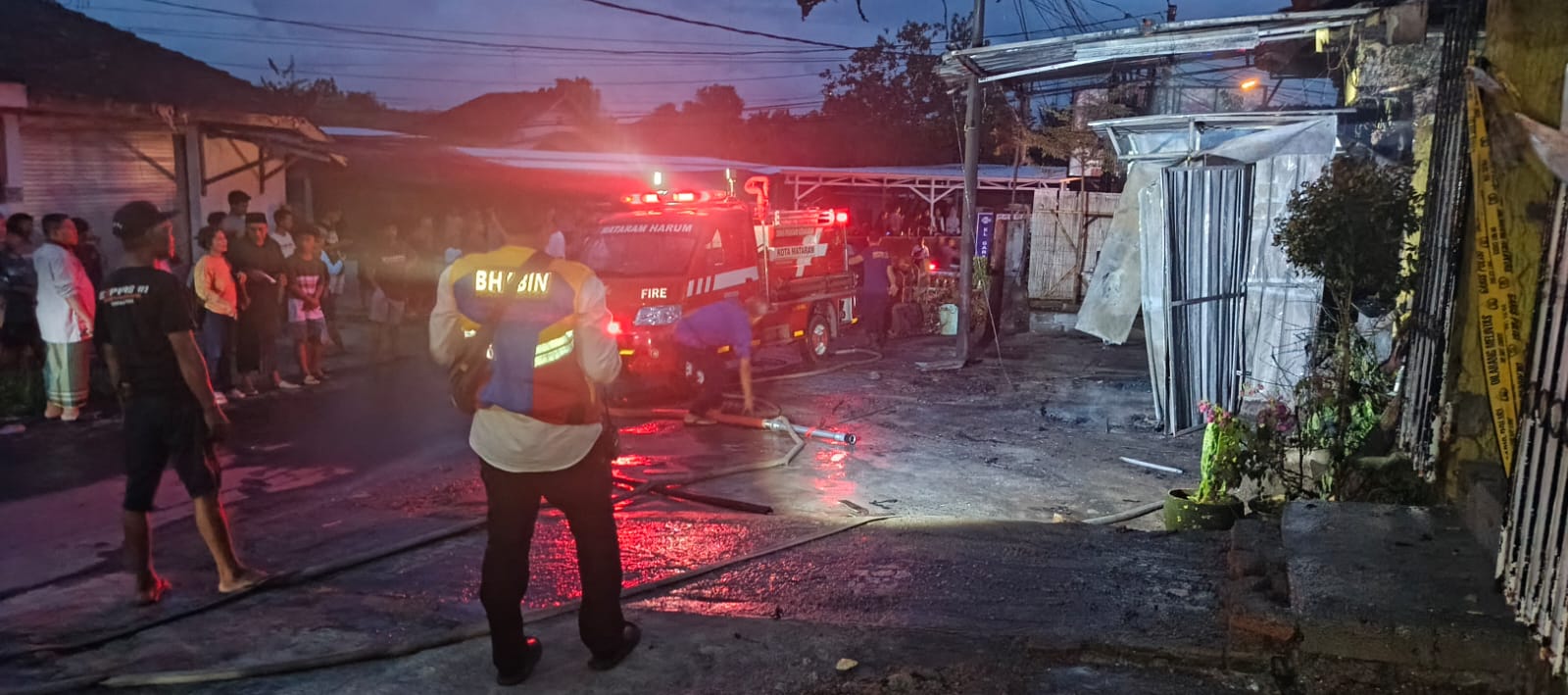 Sedot Pertamax, Api Ikut ‘Nyedot’: Kios dan Dapur Ludes Terbakar