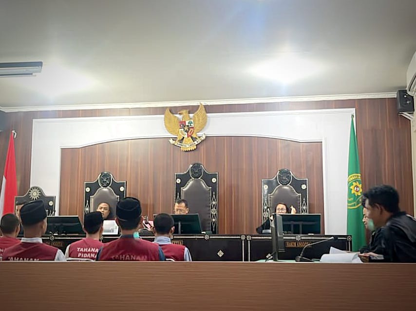 Hakim Kabulkan Eksepsi, Enam Aktivis NTB Dibebaskan dari Tahanan dalam Kasus Demo Polda NTB