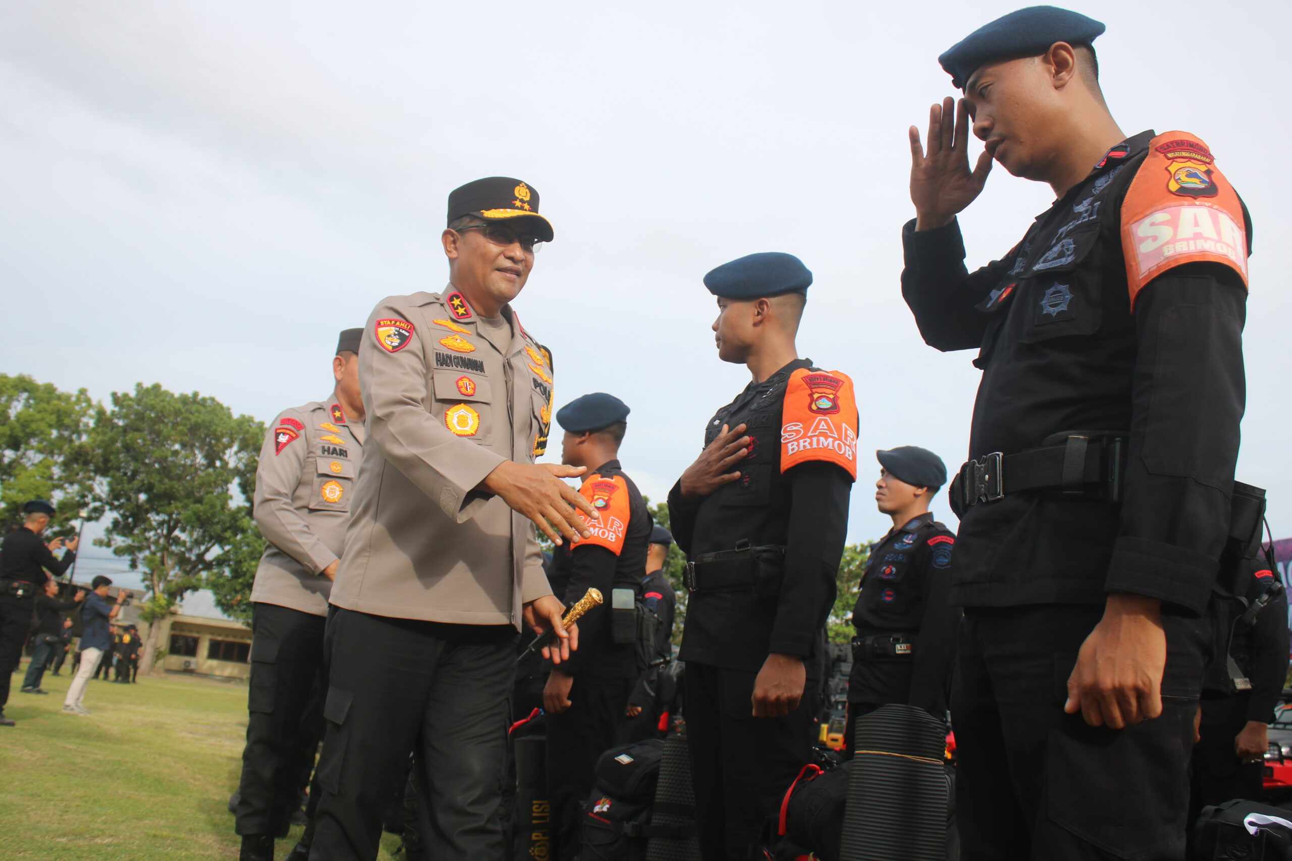 Gerak Cepat Polri! 100 Brimob NTB Dikerahkan Bantu Korban Bencana di Aceh Tamiang