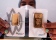 Harga Emas Antam Terjun ke Rp 2,406,000/gram, Peluang “Beli” Makin Terbuka