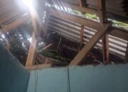 Cuaca Ekstrem Terjang Lombok Barat, Satu Rumah Rusak Parah Akibat Pohon Tumbang