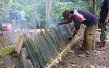 Warga Batu Kumbung Gelar Bakar Timbung Massal Jelang Panen, Tradisi Kuno yang Terus Dilestarikan