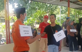 Rekonstruksi Pembunuhan Irwin Ricuh, Keluarga Histeris di Polres Loteng