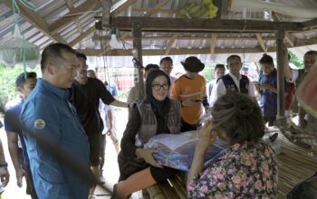 Gubernur NTB Janjikan Rumah Layak & Beasiswa untuk Korban Banjir Lombok Tengah