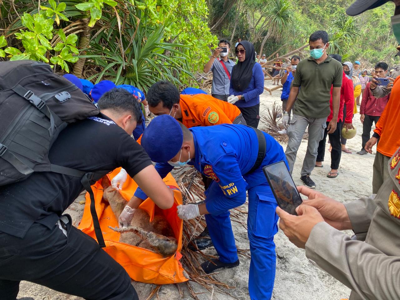 Heboh! Jenazah Perempuan Misterius Ditemukan di Pantai Lombok Utara