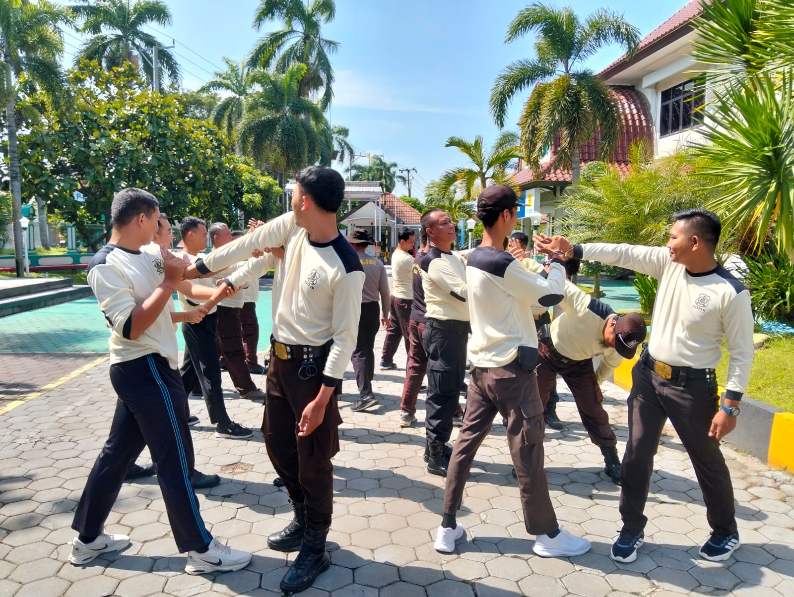 Polda NTB Latih Satpam PLN Lombok, Fokus Antisipasi Gangguan Keamanan