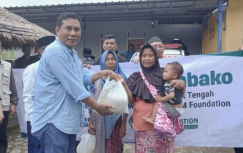 PWI NTB dan MIM Foundation Salurkan Bantuan untuk Korban Banjir Desa Kabul