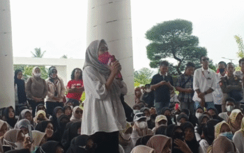 Nasib Terkatung 12 Tahun, 715 Guru Honorer Lombok Tengah Turun ke Jalan