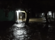 Hujan Lebat Picu Banjir di Praya Barat Daya, Permukiman Warga Tergenang