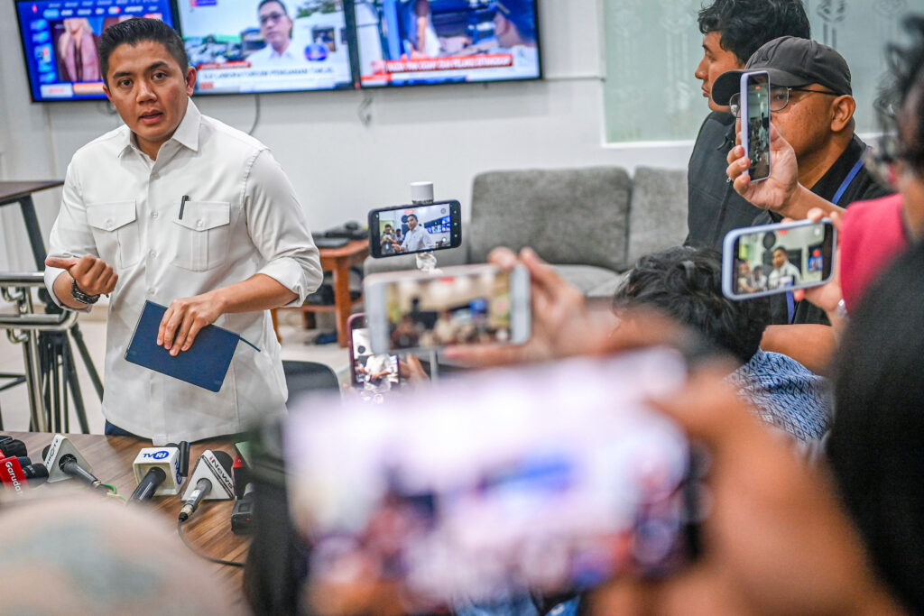 Seskab Teddy: Insentif Guru Honorer Naik, Anggaran Pendidikan 2026 Tak Dipangkas