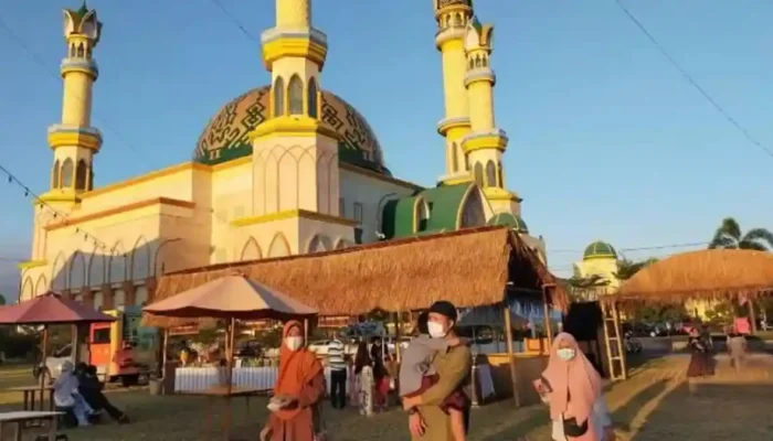 7 Rekomendasi Tempat Ngabuburit di Lombok, dari Pantai hingga Masjid Ikonik