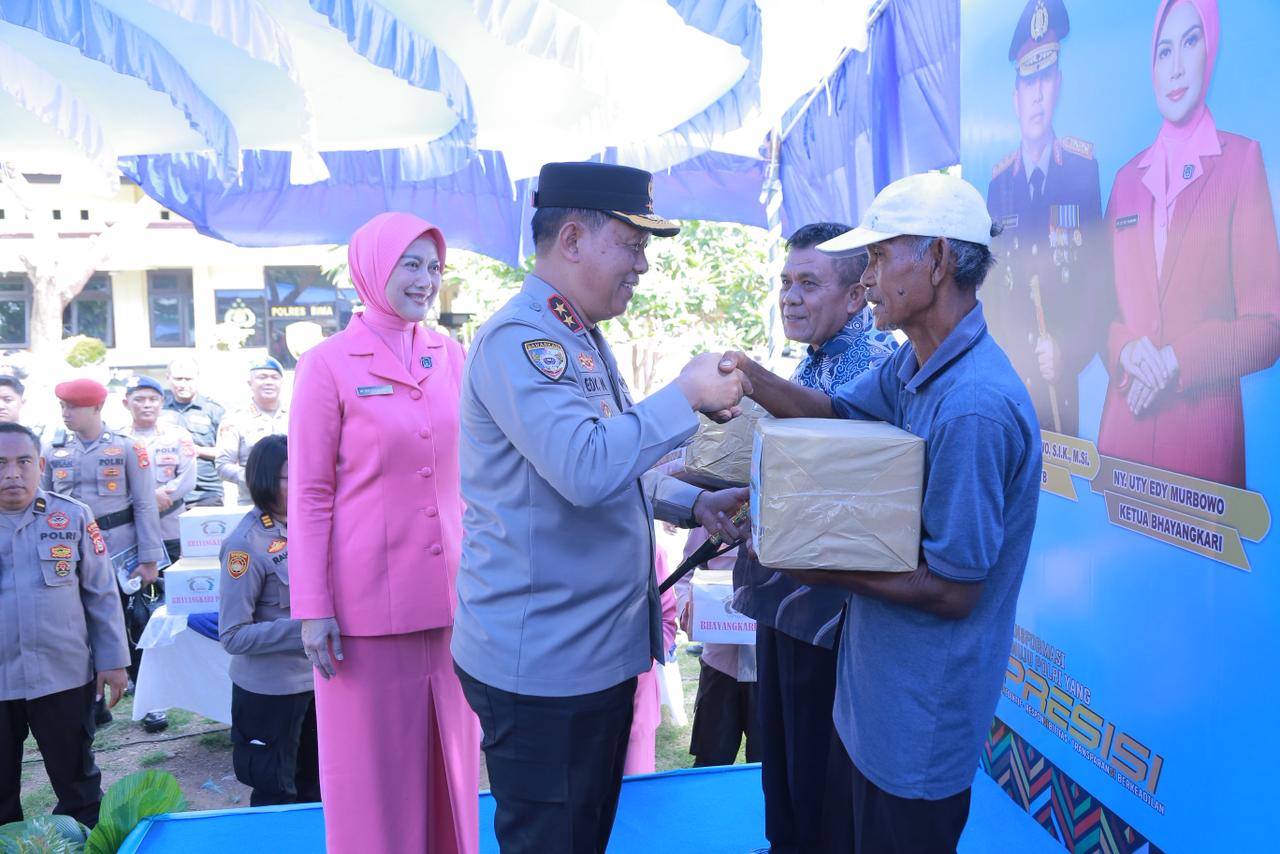 Kapolda NTB Kunjungi Polres Bima, Serahkan Bantuan Warga dan Tekankan Pelayanan Humanis