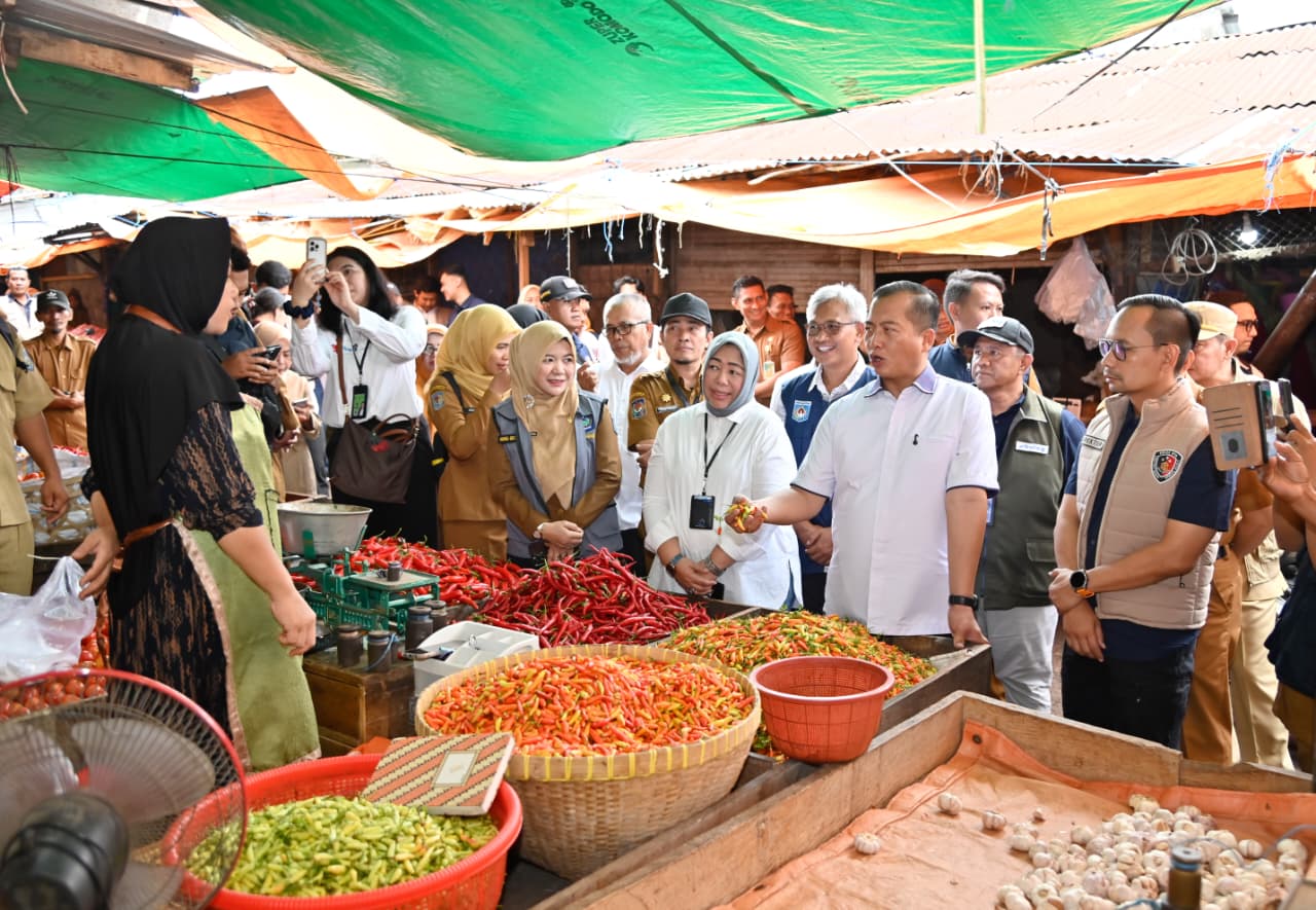 Cabai Rawit Tembus Rp95 Ribu, Gubernur NTB Sidak Pasar Mandalika Bertais