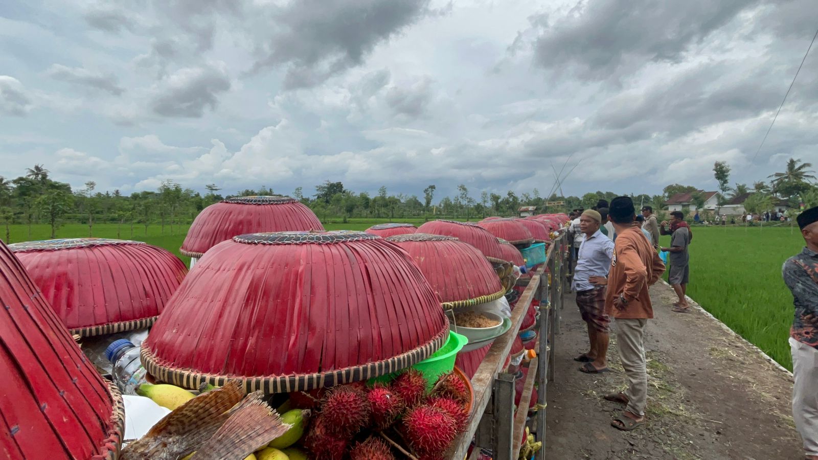 Sambut Ramadan, Warga Desa Gelanggang Gelar Roah 1001 Tebolaq Beaq