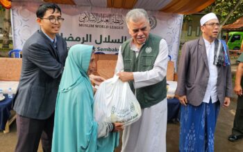 Sambut Ramadan, MWL Bagi 1.650 Paket Sembako untuk Warga Lombok