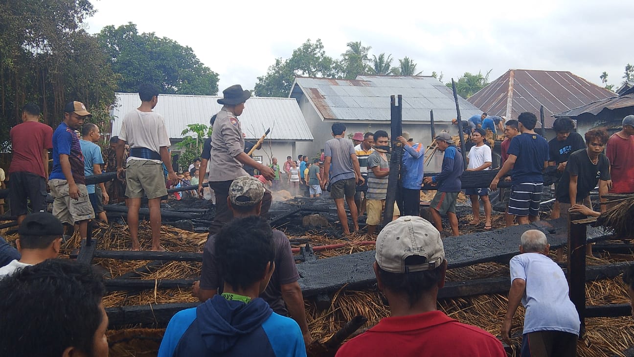 Bale Beleq Bayan Terbakar, Kerugian Tembus Rp1,1 Miliar