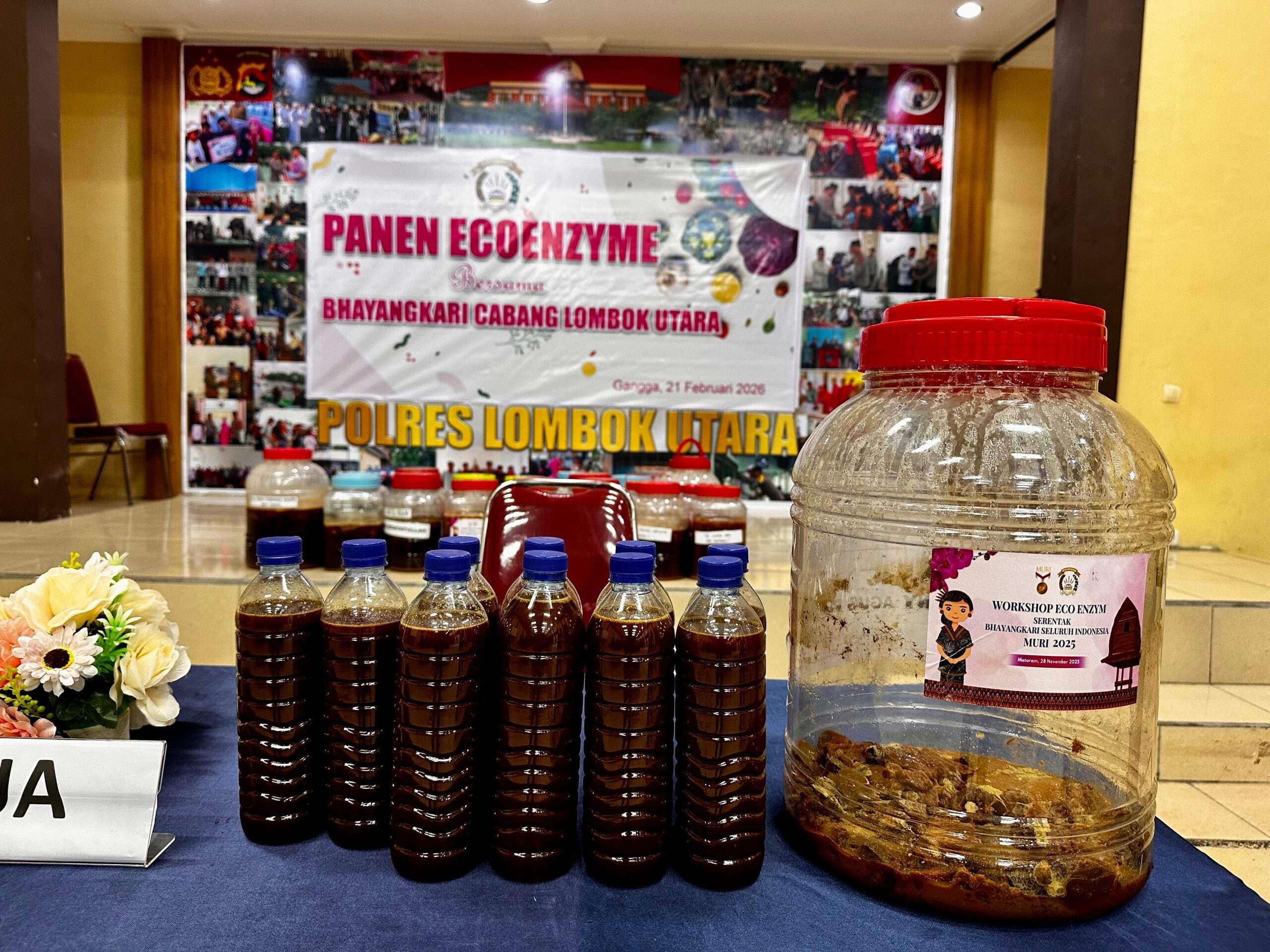 Bhayangkari Lombok Utara Panen 750 Liter Eco Enzym, Siap Disalurkan ke Petani