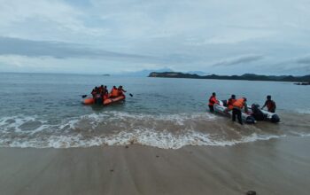 Hari Keempat Hilang di Pantai Poto Batu, Balita 2 Tahun Belum Ditemukan