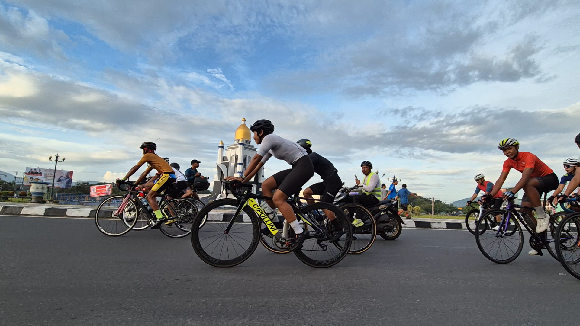 LCR 2026 Hadir dengan Konsep Lombok360, Gowes Keliling Pulau untuk Bantu Guru SD