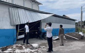 Warga Paok Lombok Rusak Dapur MBG di Lahan Wakaf