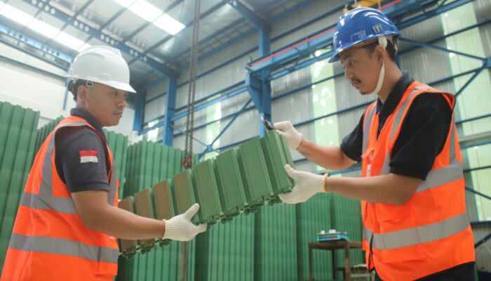 Inovasi Bangunan Ramah Lingkungan: Ruang Kelas Dibangun dari Sampah Plastik