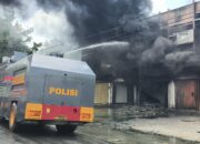 Depo Oli di Ampenan Mataram Ludes Terbakar, Karyawan Lompat dari Lantai Dua